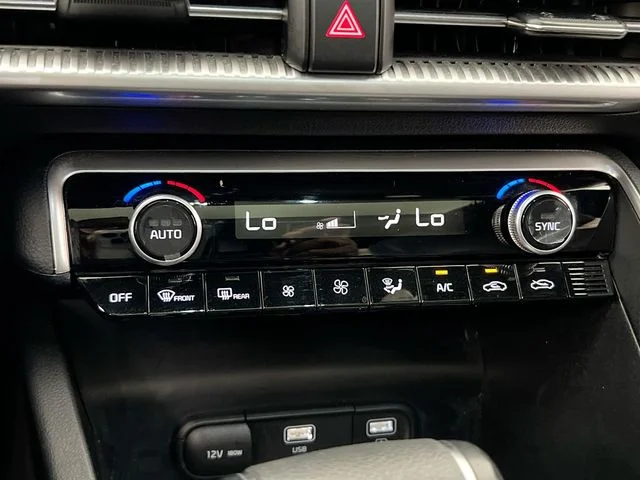 Used 2023 White Kia GT-Line image 24