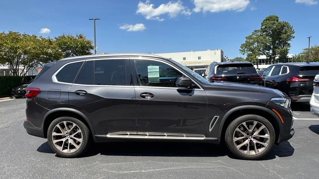 Used 2022 Dark Graphite Metallic BMW xDrive40i image 4