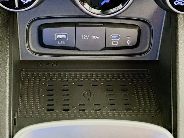 New 2026 Hyundai VENUE SEL