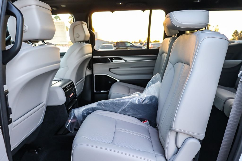 New 2026 Bright White Clearcoat Jeep Limited Reserve image 21