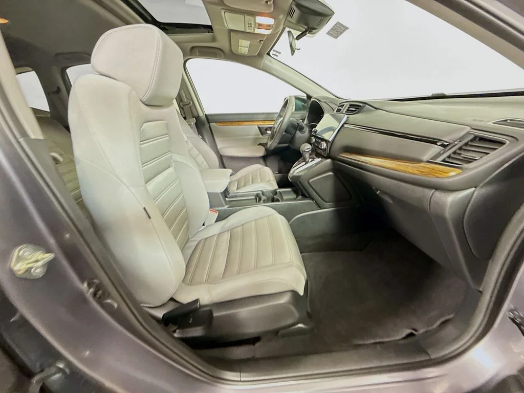 Used 2018 Modern Steel Metallic Honda EX image 28