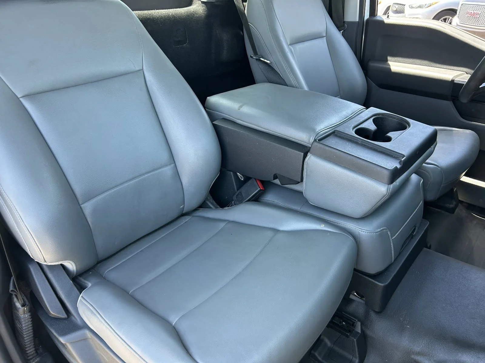 Used 2021 Oxford White Ford XL image 15