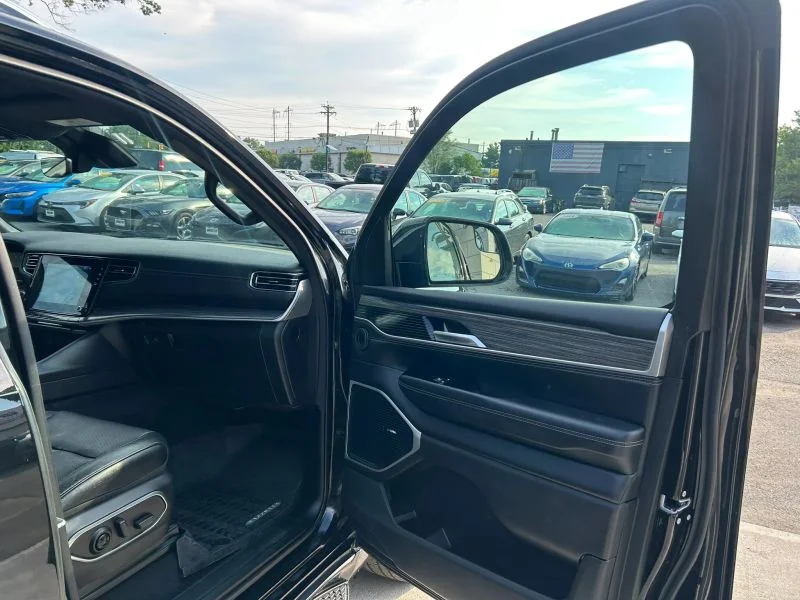 Used 2024 Black Jeep Series II Sport Utility 4D image 18