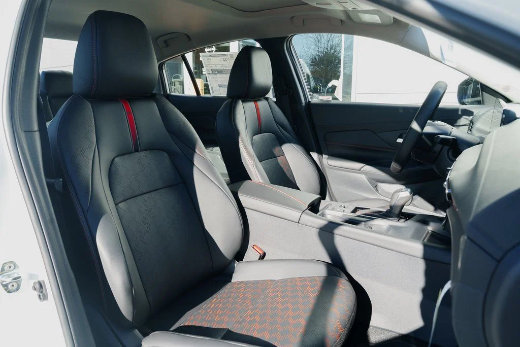 New 2026 Aspen White TriCoat / Super Black Two-tone Nissan SR image 27