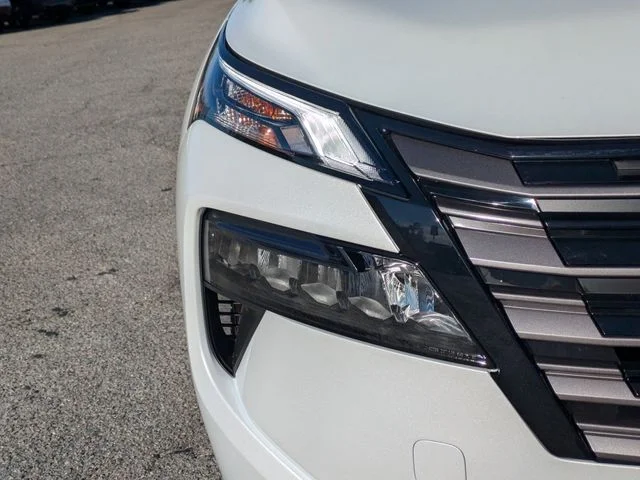 New 2026 Everest White Pearl TriCoat Nissan SV image 10