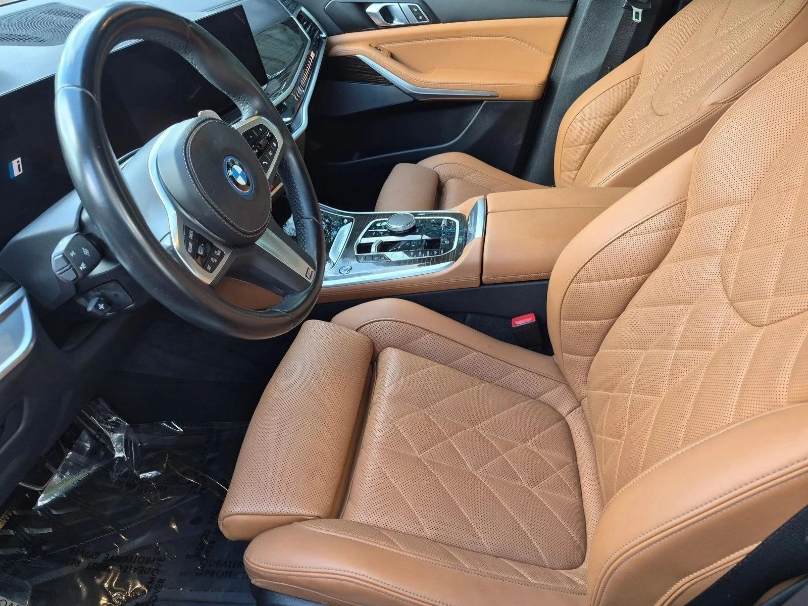 Used 2024 Alpine White BMW xDrive50e image 16