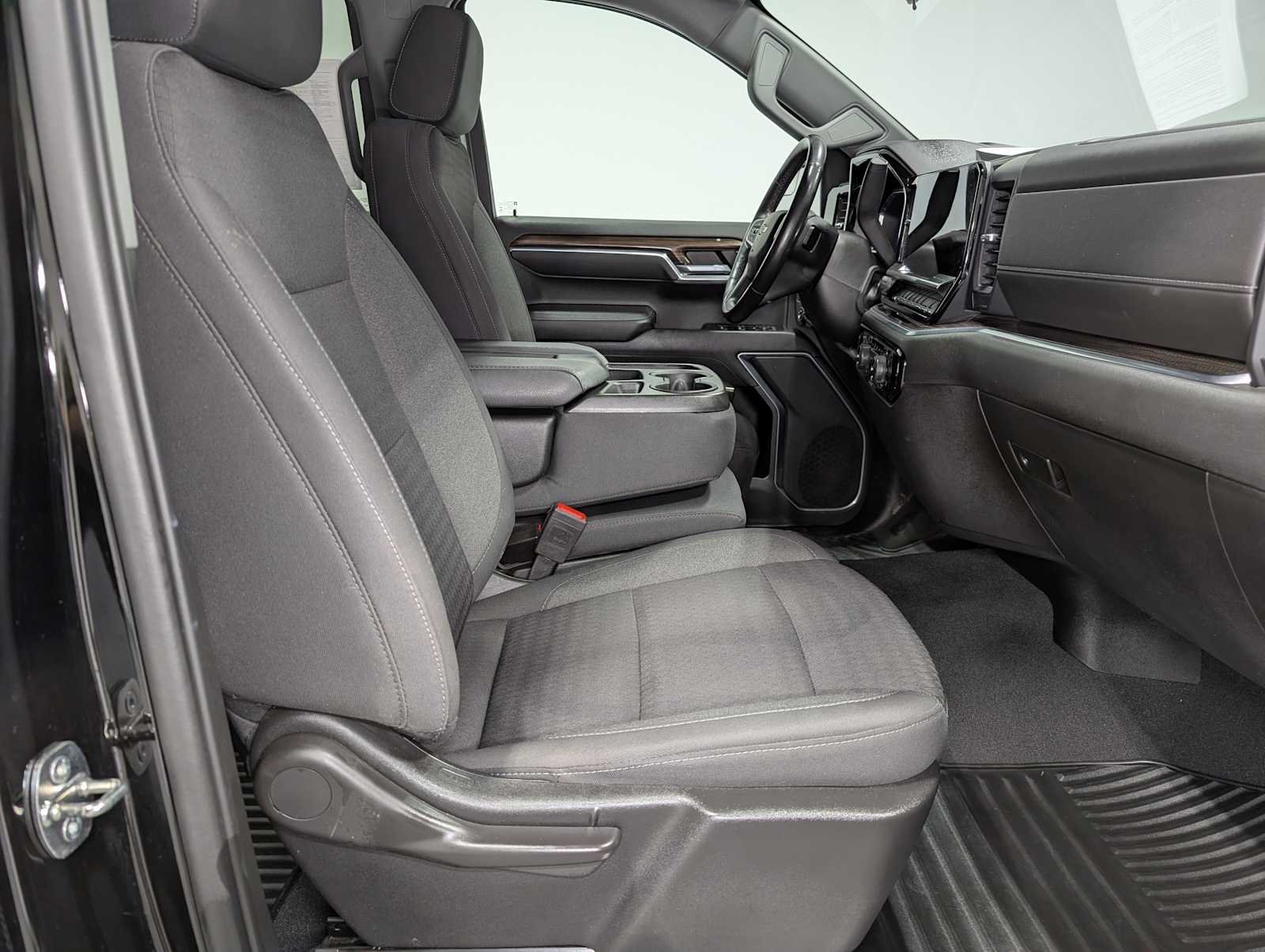 Used 2022 Black Chevrolet LT image 39
