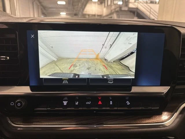 Used 2025 Summit White Chevrolet LT image 24