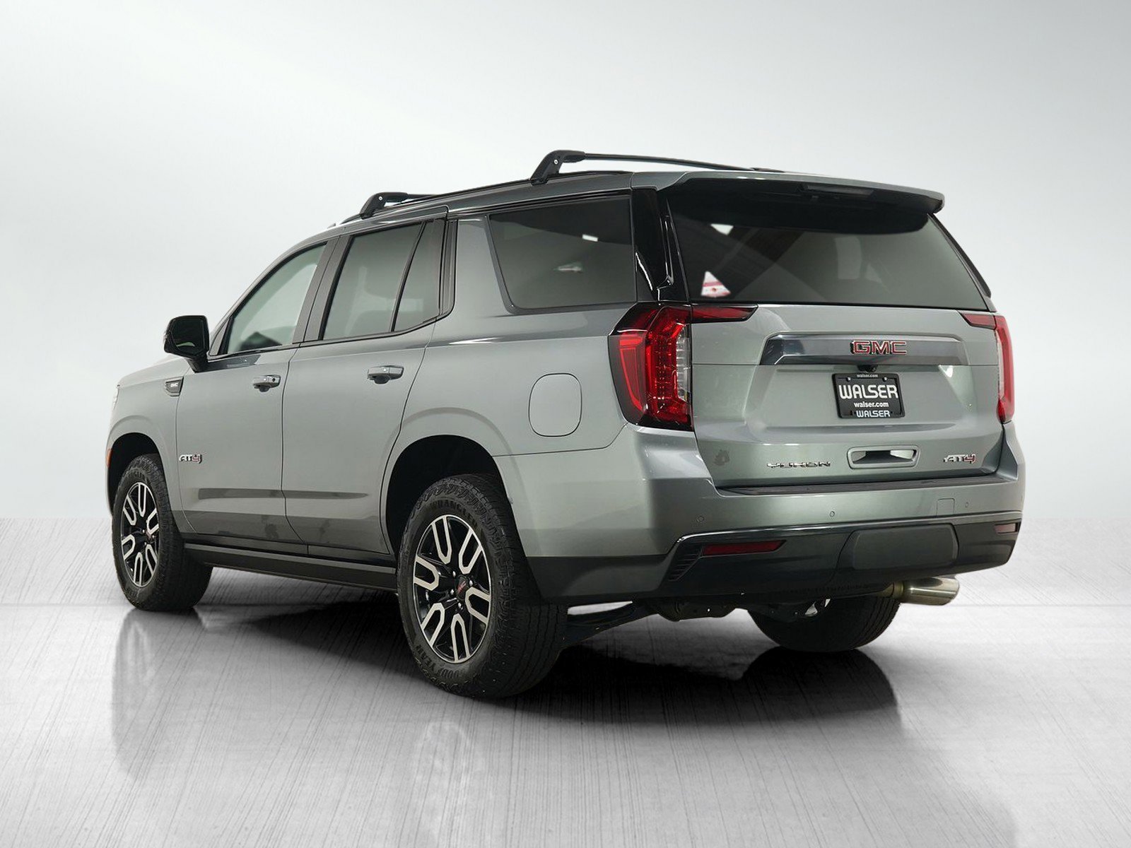 Used 2023 Sterling Metallic GMC AT4 image 3