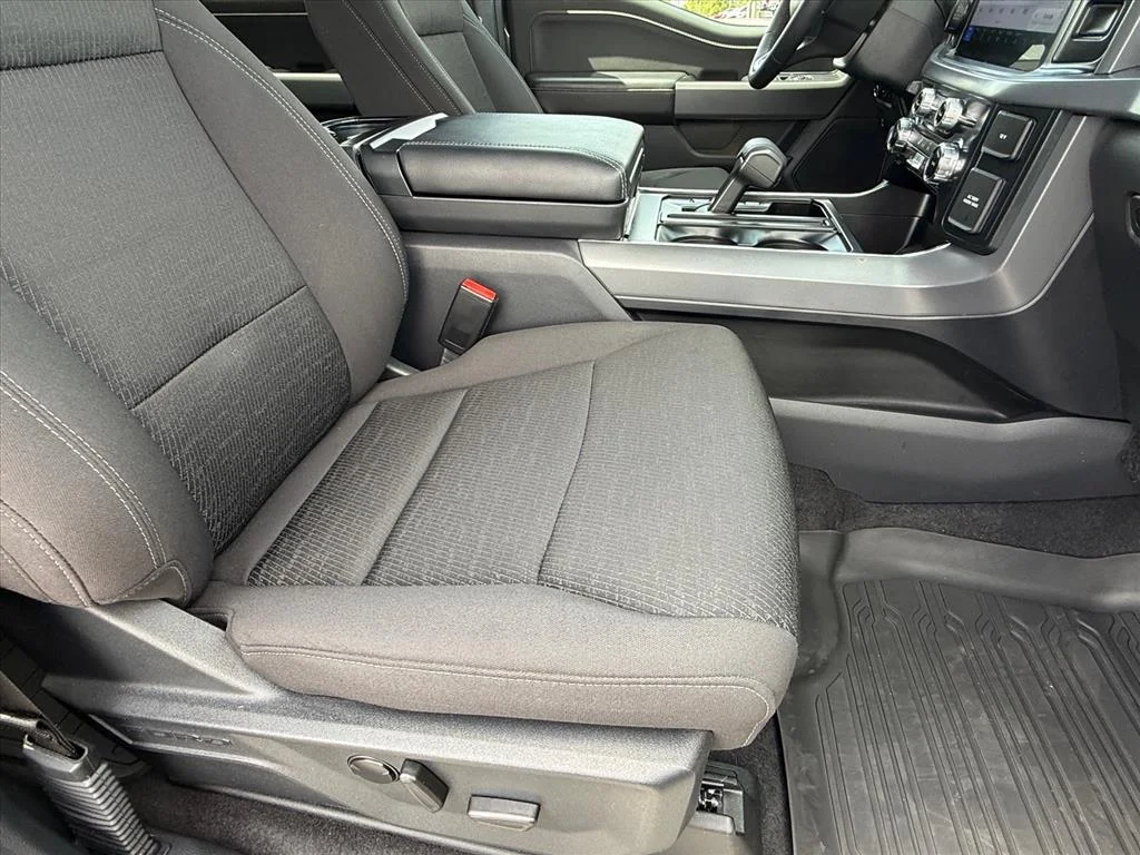 Certified Used 2025 Gray Ford XLT image 10
