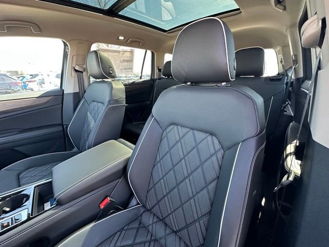 New 2026 Pure Gray Volkswagen 2.0T SEL Premium R-Line image 30