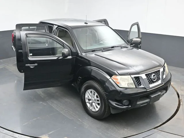Used 2015 Black Nissan SV image 44