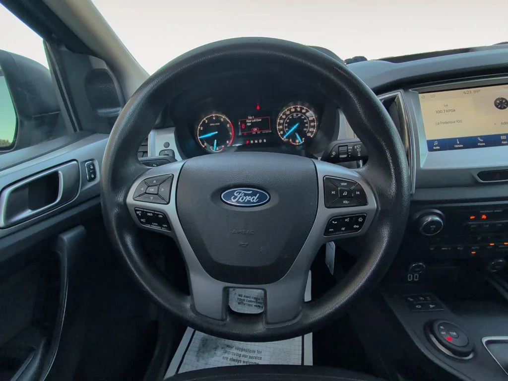 Used 2020 Silver Ford XLT image 12