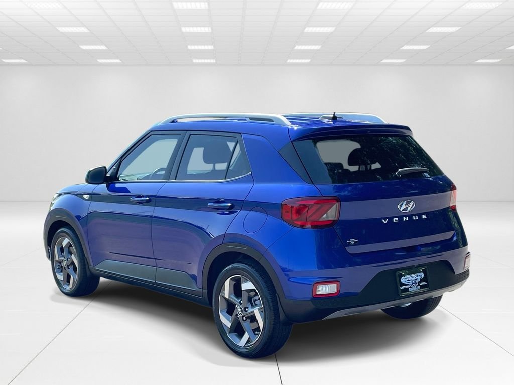Certified Used 2023 Blue Hyundai SEL image 4