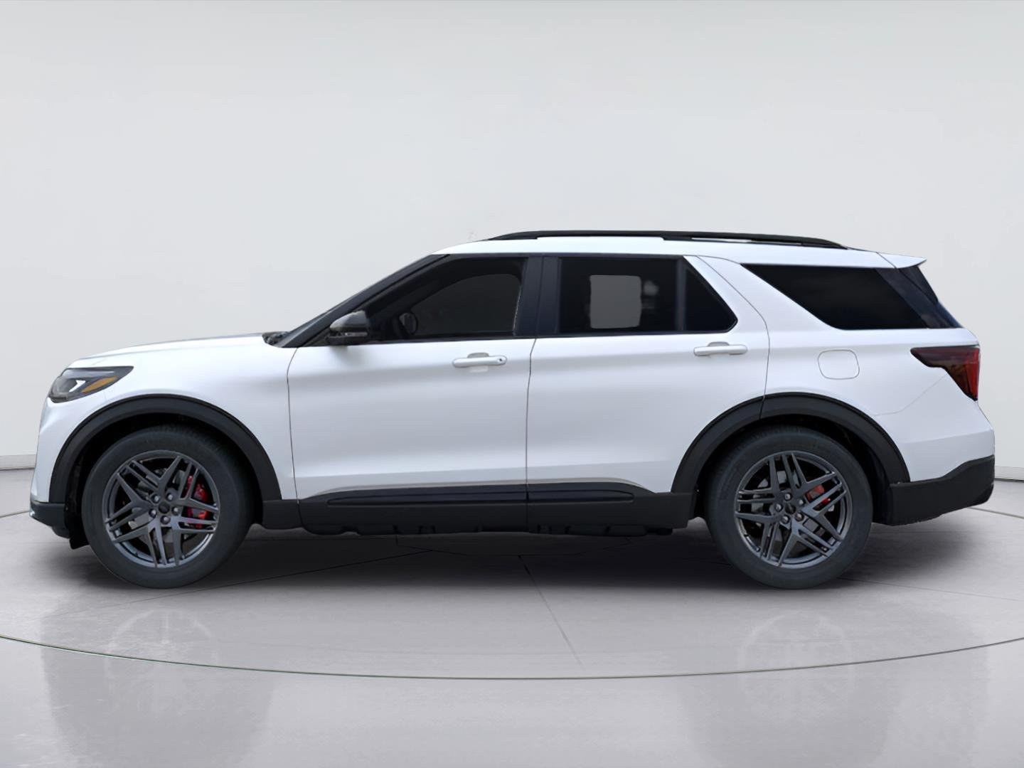 New 2026 Star White Metallic Tri-Coat Ford ST-Line image 3
