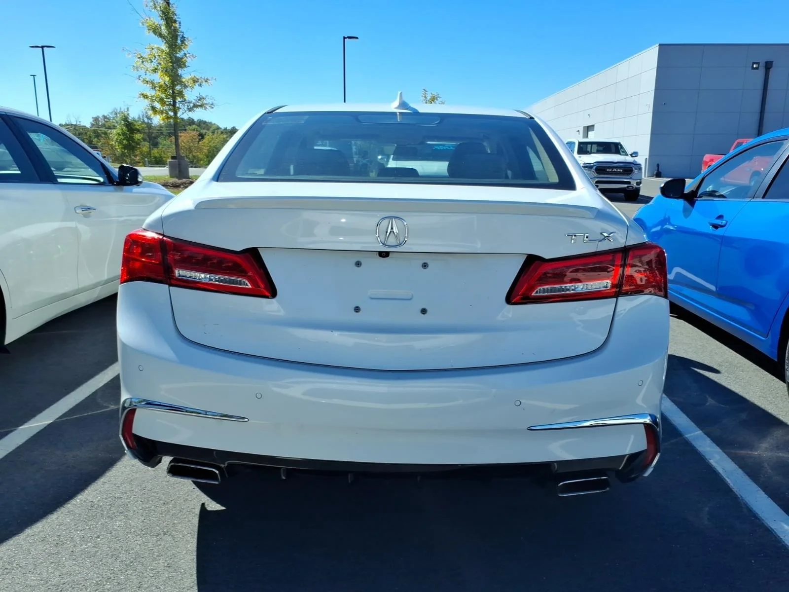 Used 2018 Bellanova White Pearl Acura w/Advance Pkg image 13