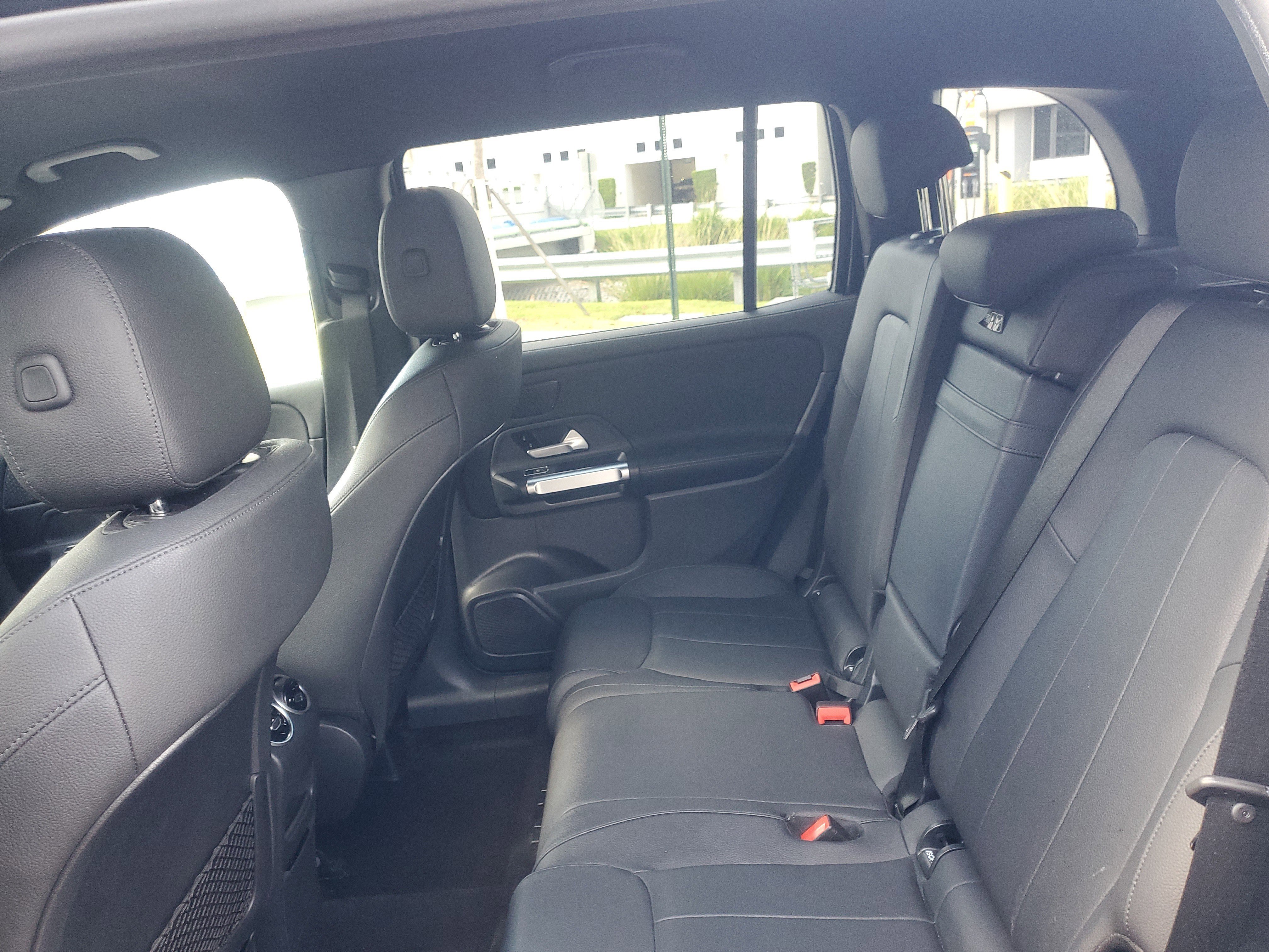 Used 2025 Black Mercedes-Benz GLB 250 image 11