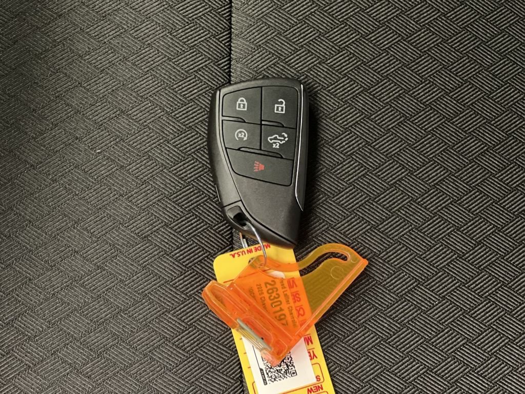 New 2026 Summit White Chevrolet LT (2FL) image 21