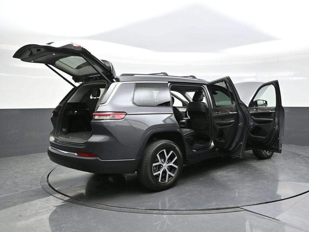 Used 2023 Gray Jeep Limited image 43