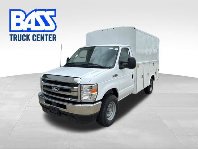 2026 Ford E-Series SRW E-350 Super Duty 138 in WB's photo