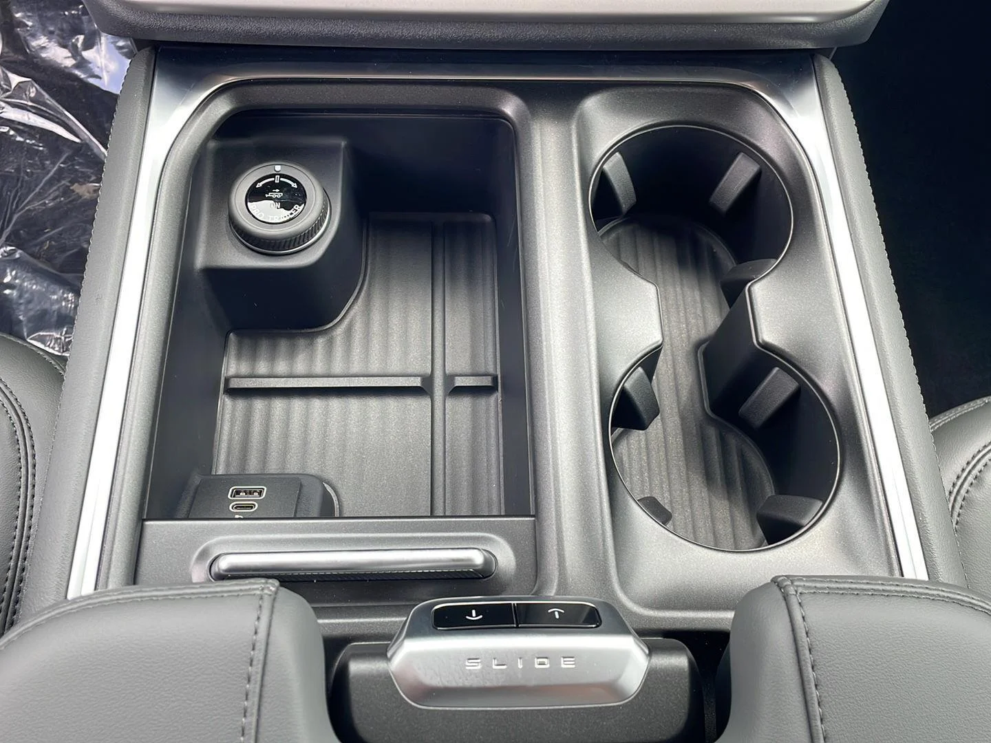 New 2027 Agate Black Metallic Ford Active image 19