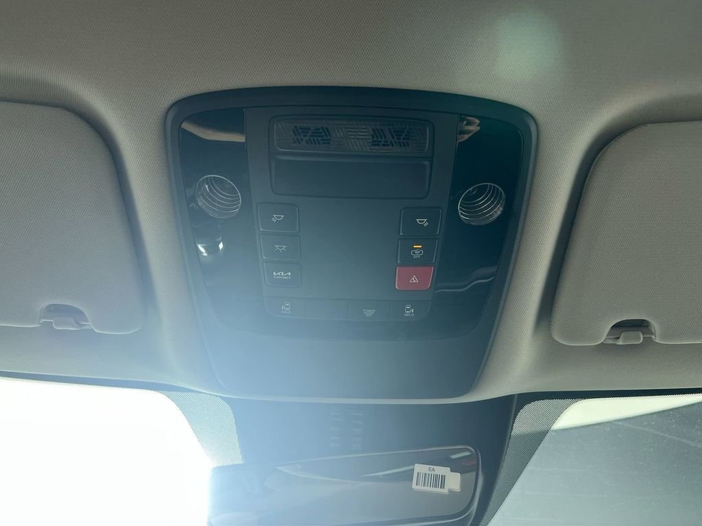 New 2026 Snow White Pearl Kia LXS image 19
