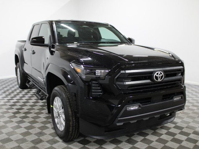 2026 Toyota Tacoma SR5 - Photo 3