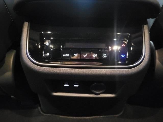 2025 Nissan Armada PRO-4X - Photo 16