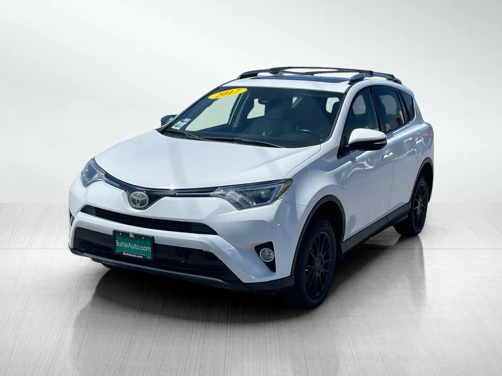 Used 2017 Super White Toyota XLE image 7