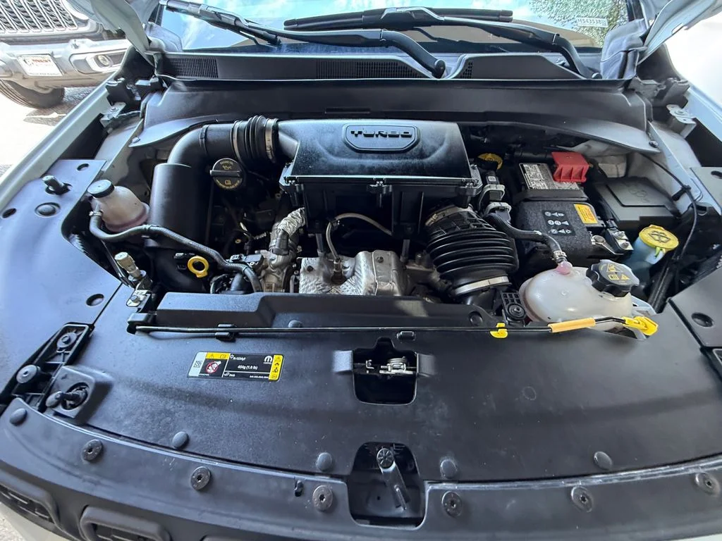 Used 2025 White Jeep Trailhawk image 20
