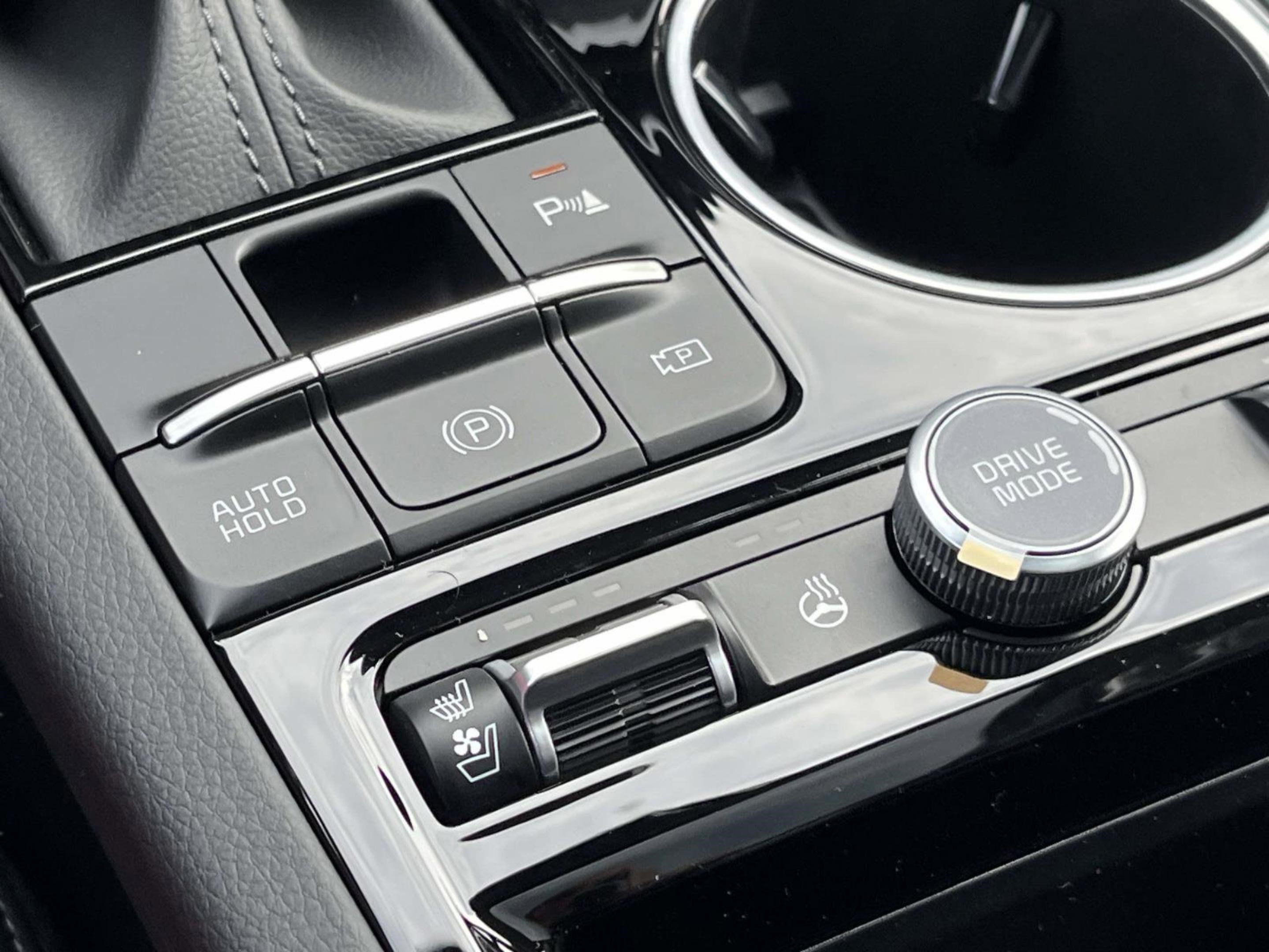 New 2026 Aurora Black Pearl Kia EX image 31