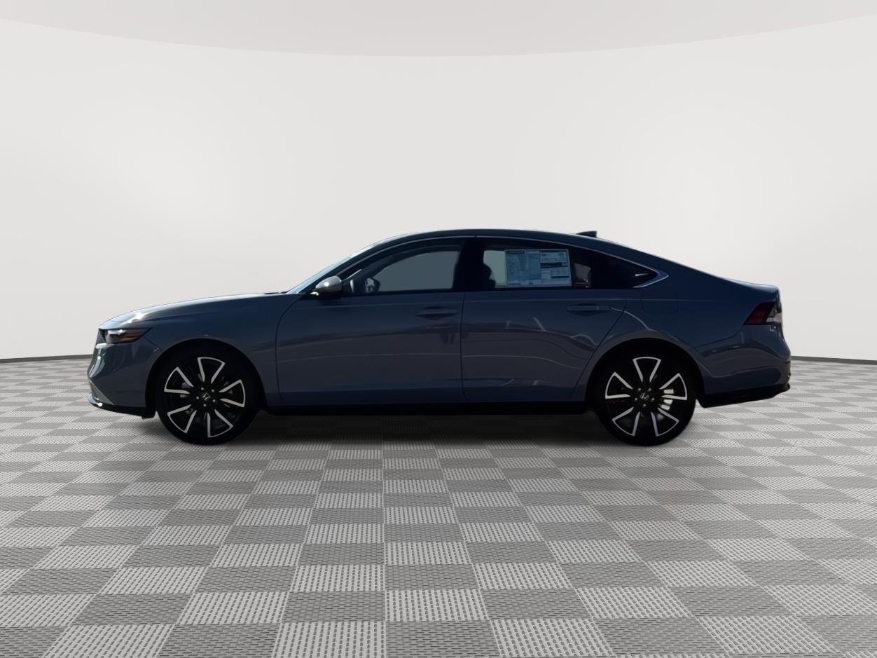 New 2026 Urban Gray Pearl Honda Touring image 7