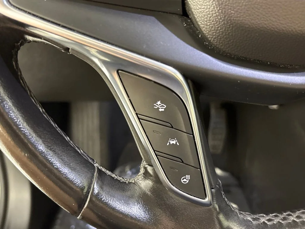 Used 2018 Silver Cadillac Premium Luxury image 37