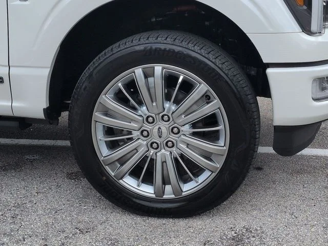 New 2026 Star White Metallic Tri-Coat Ford Platinum® image 11