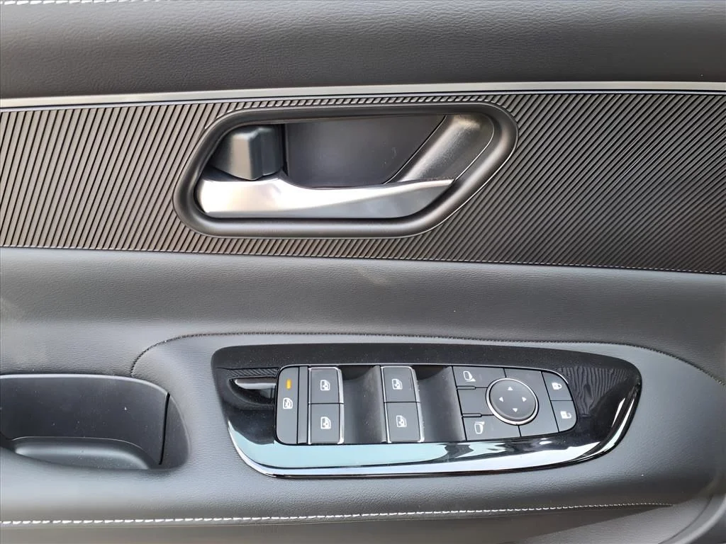 2025 Nissan Murano SV - Photo 13