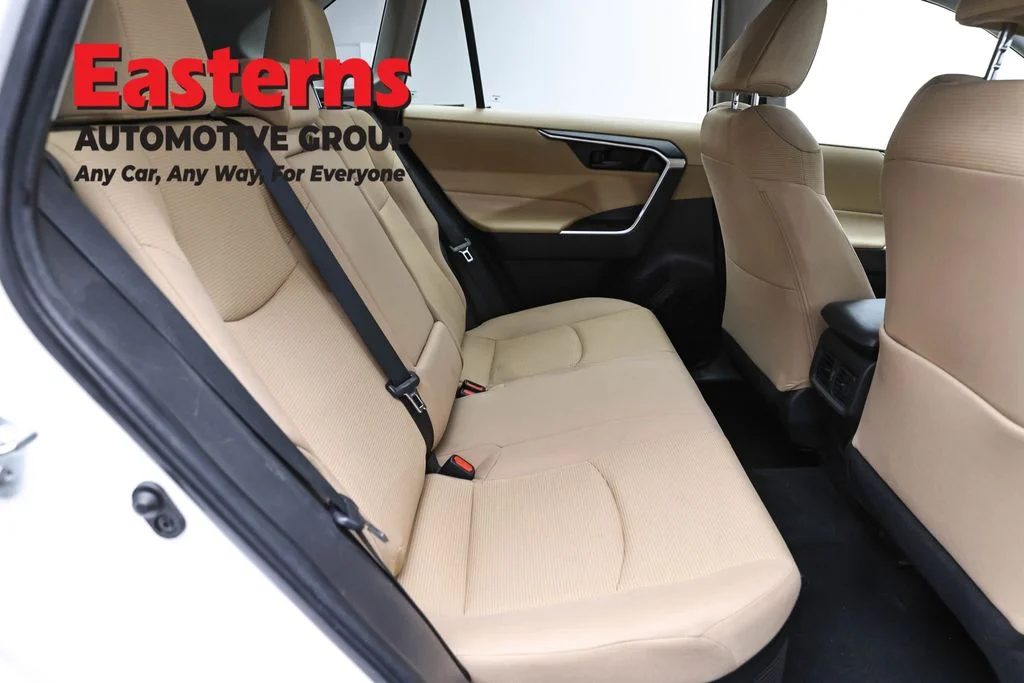 Used 2023 White Toyota LE image 22