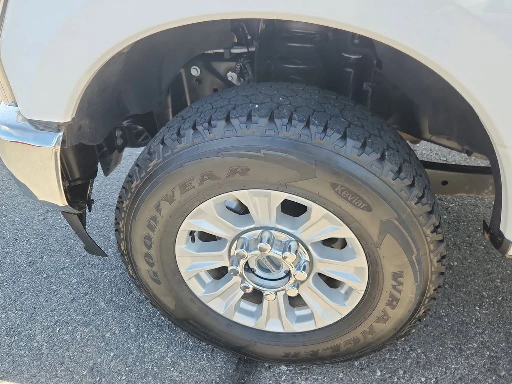 Used 2022 White Ford XL image 16