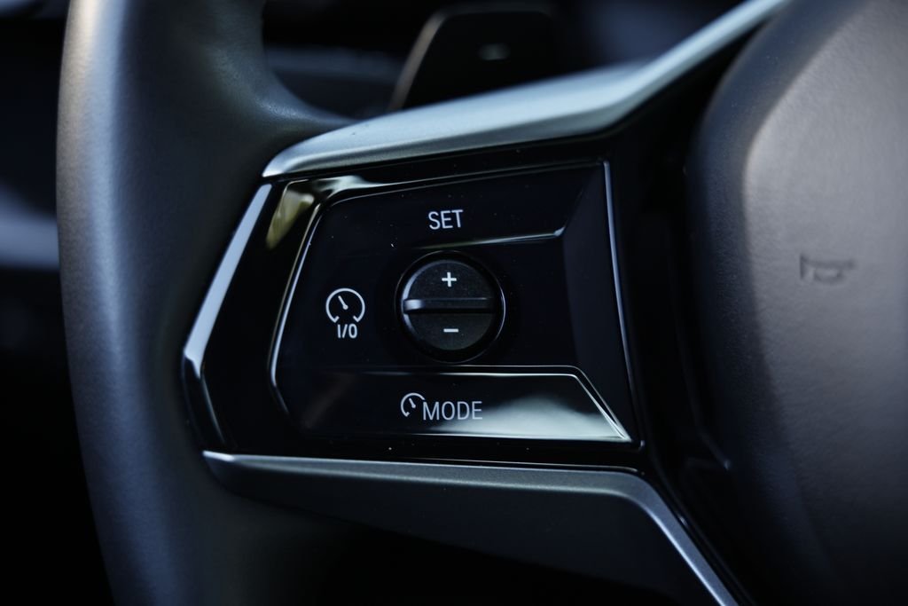 2025 BMW 5 Series 530i - Photo 34