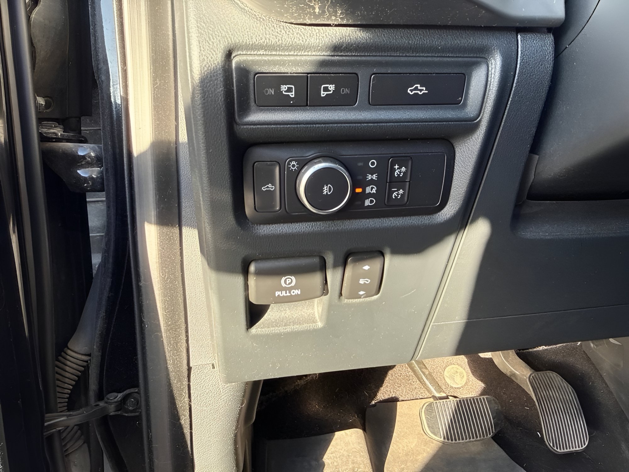 Used 2021 Agate Black Metallic Ford Lariat image 27