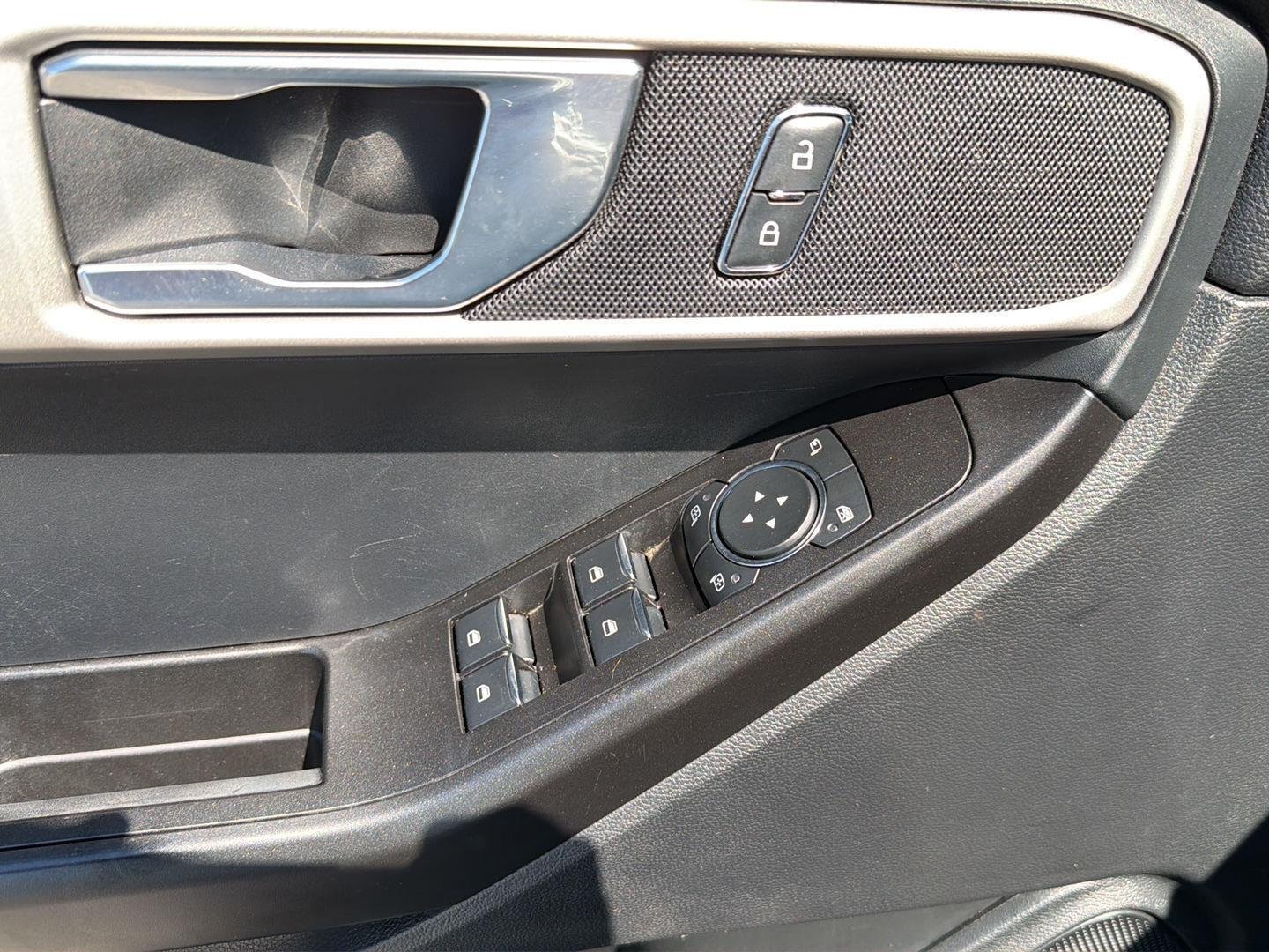 Used 2020 Magnetic Ford Base image 31