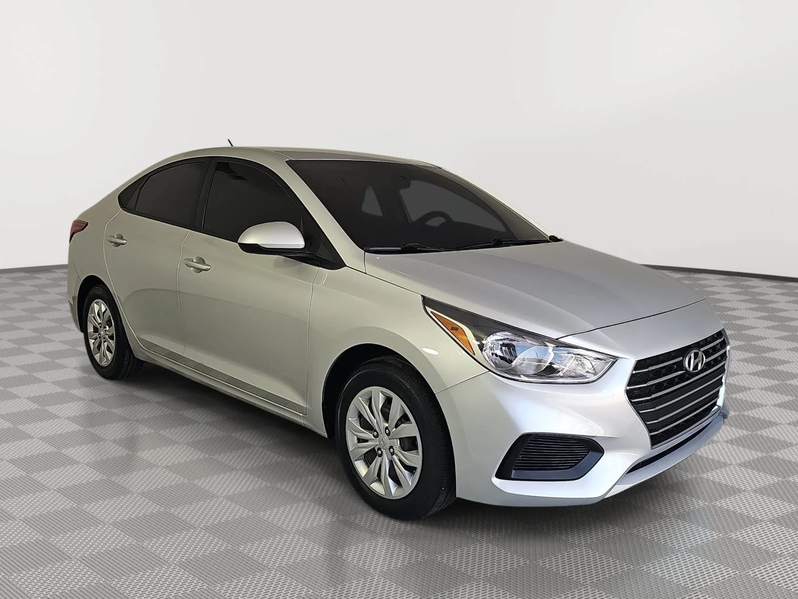 Used 2022 Hyundai Accent SE with VIN 3KPC24A65NE185355 for sale in Palmetto Bay, FL