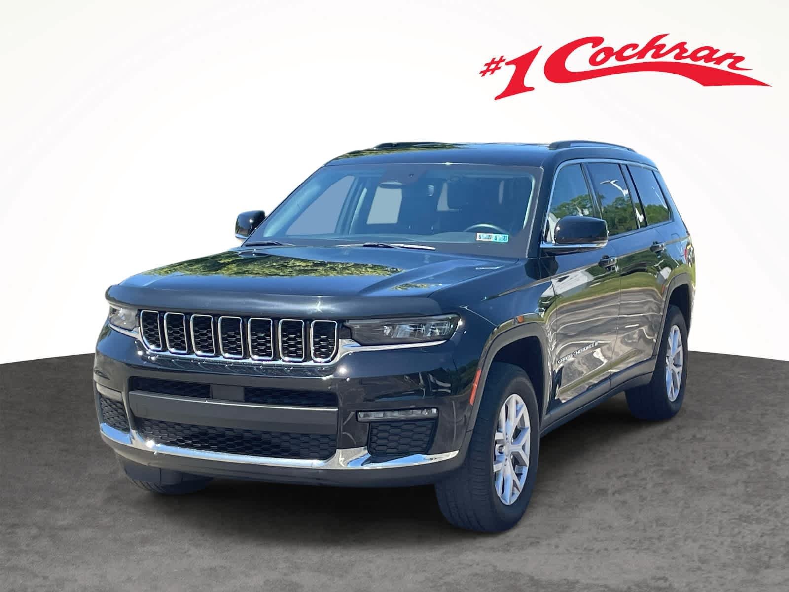 Used 2022 Diamond Black Crystal Pearlcoat Jeep Limited image 11