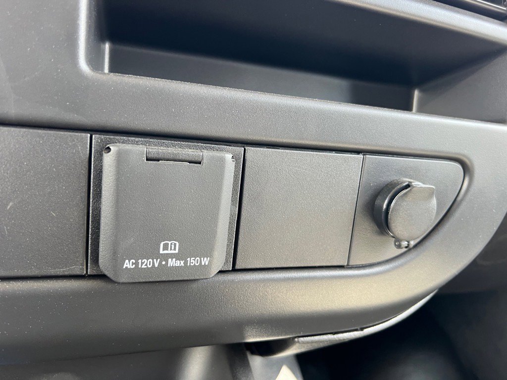 2025 GMC Savana Cargo Work Van - Photo 12