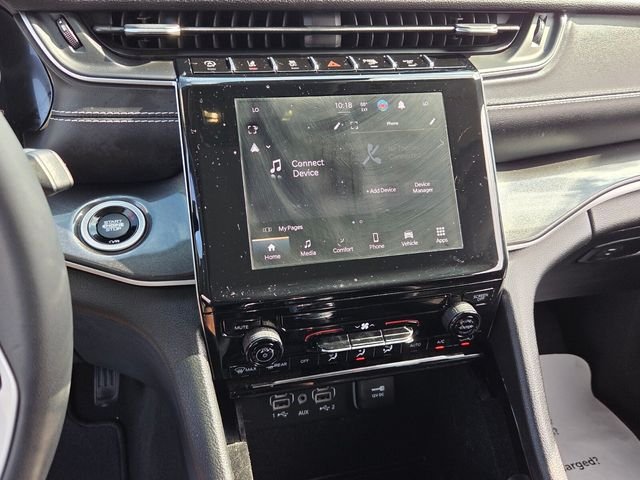 Used 2023 White Jeep Laredo image 17