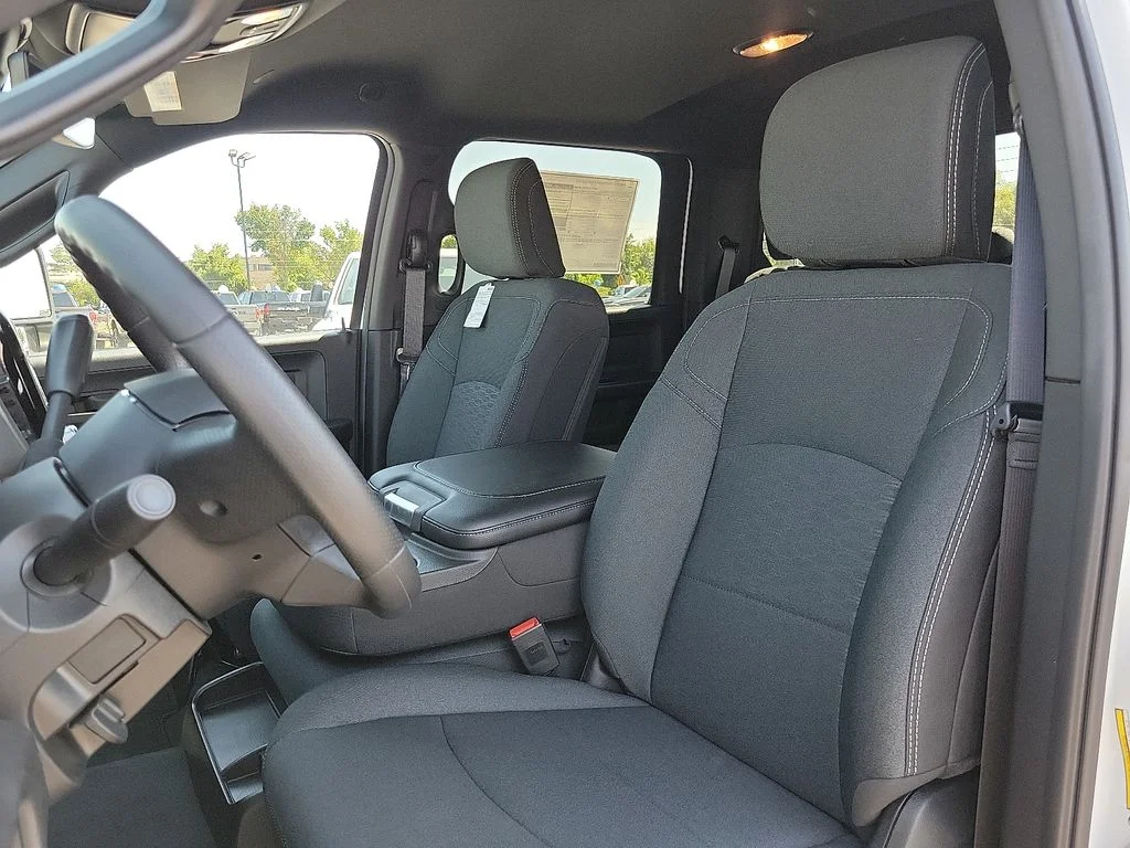 2025 RAM 2500 Tradesman - Photo 12