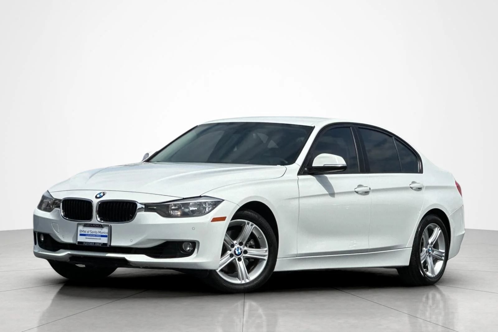 Used 2015 Alpine White BMW 328i image 1