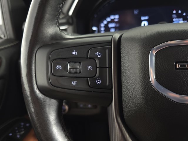Used 2024 White Frost Tricoat GMC Denali Ultimate image 16