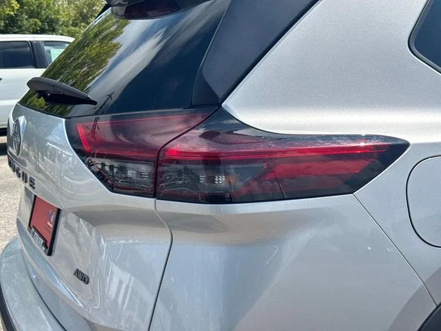 Used 2024 Silver Nissan S image 13