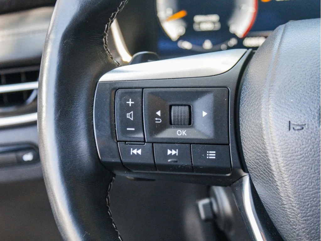 Used 2024 Mineral Black INFINITI SENSORY image 15