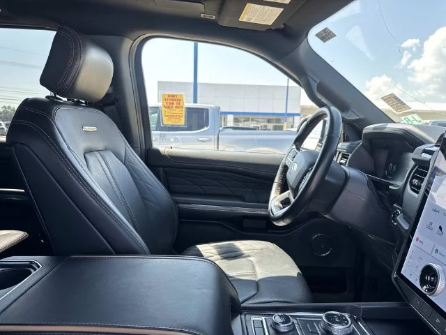 Used 2023 White Ford Platinum image 25